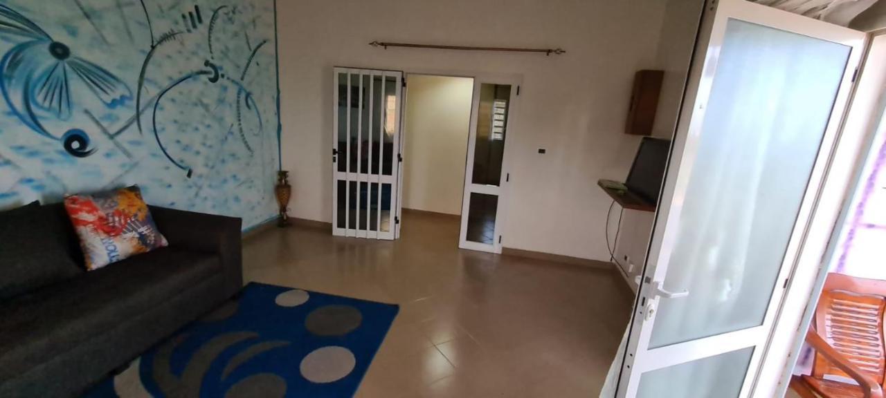 Keur Manga Apartment Somone Bilik gambar